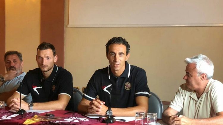 Calciomercato Serie B, Livorno presentati Kozak e Dainelli